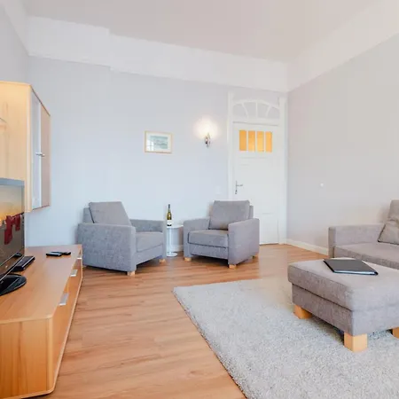 Apartamento Dora App 06 *